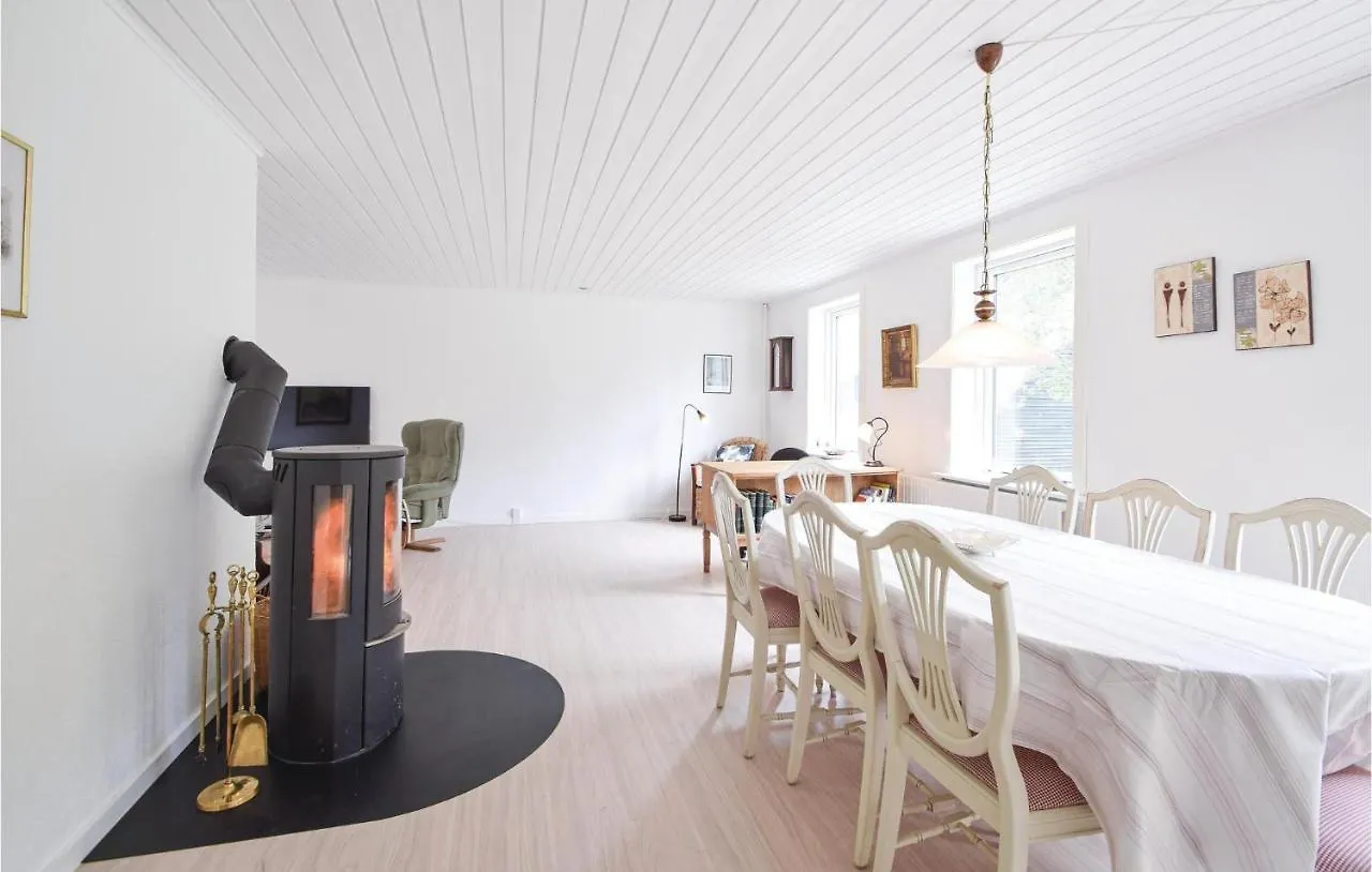 Nice Home In Randbl With Kitchen Randbol